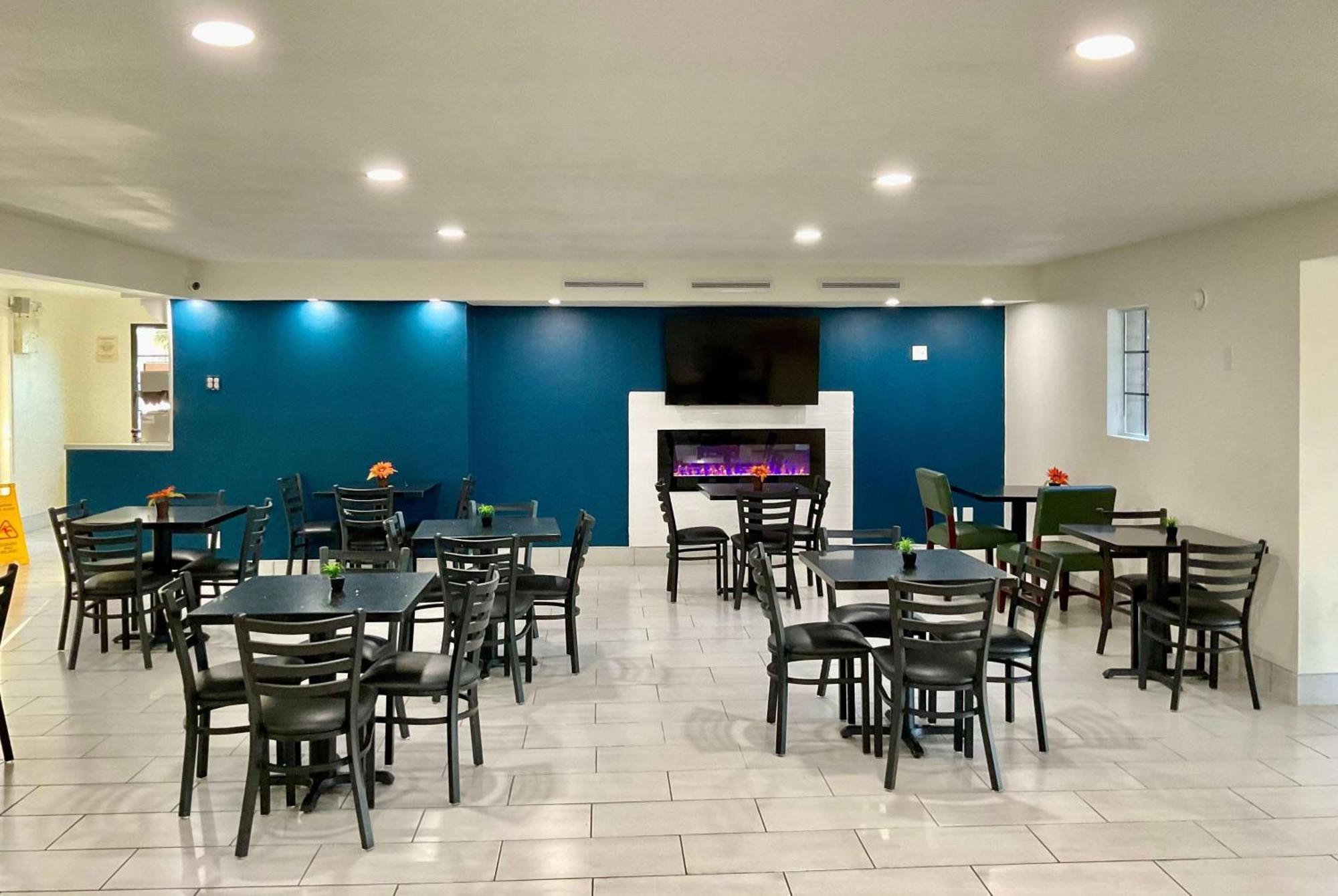 Hotel La Quinta By Wyndham 3*